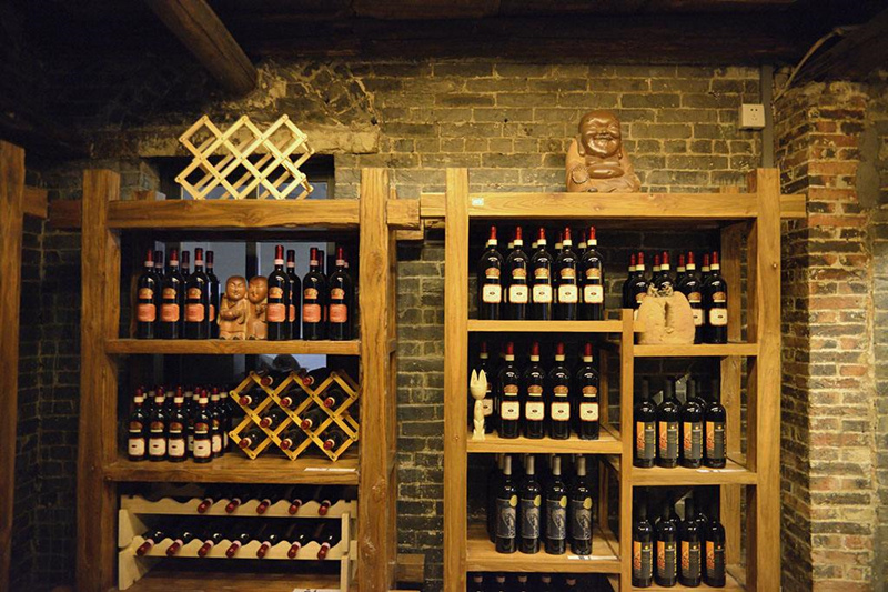 您的酒窖專(zhuān)屬管家 — 酒窖恒溫恒濕空調