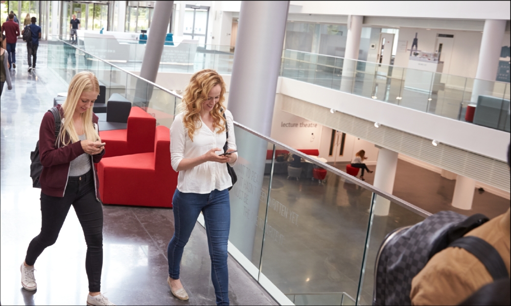 工業(yè)除濕機營(yíng)造舒適的辦公室和學(xué)校室內環(huán)境